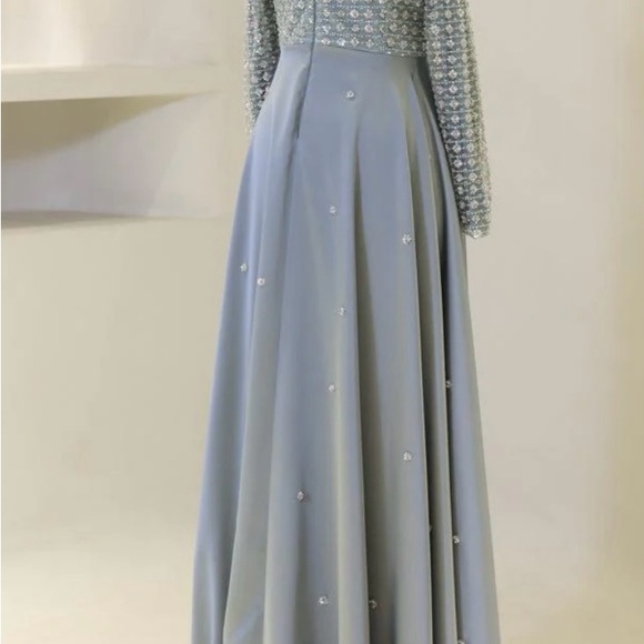 Modazehrada Elegant Silver and baby blue Evening Gown modest dress - Picture 7 of 7